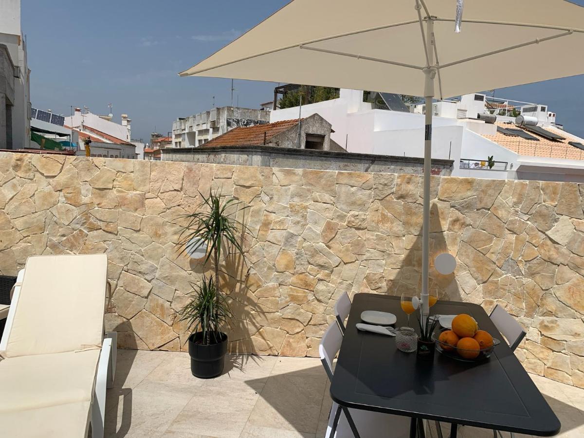 House With A Bbq Terrace In The Centre Of Lagos Villa Dış mekan fotoğraf